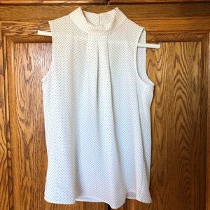Sleeveless Polka Dot turtle neck Collar blouse